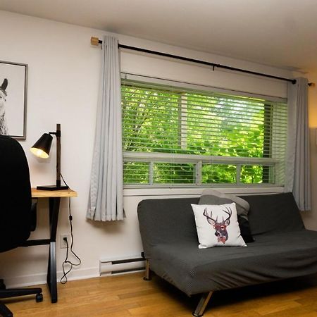 Condo Hotel Au Pied Du Mont Orford Екстериор снимка