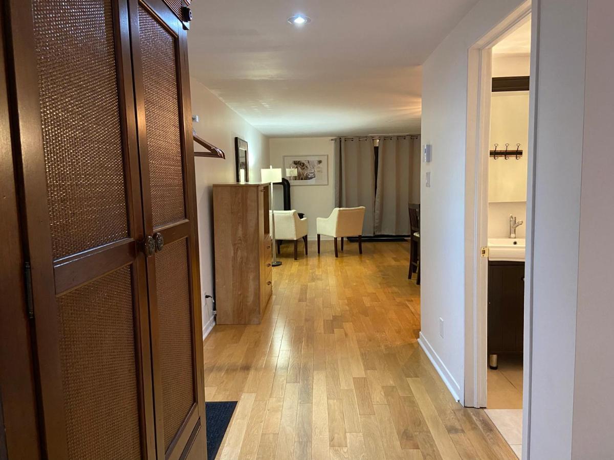 Condo Hotel Au Pied Du Mont Orford Екстериор снимка