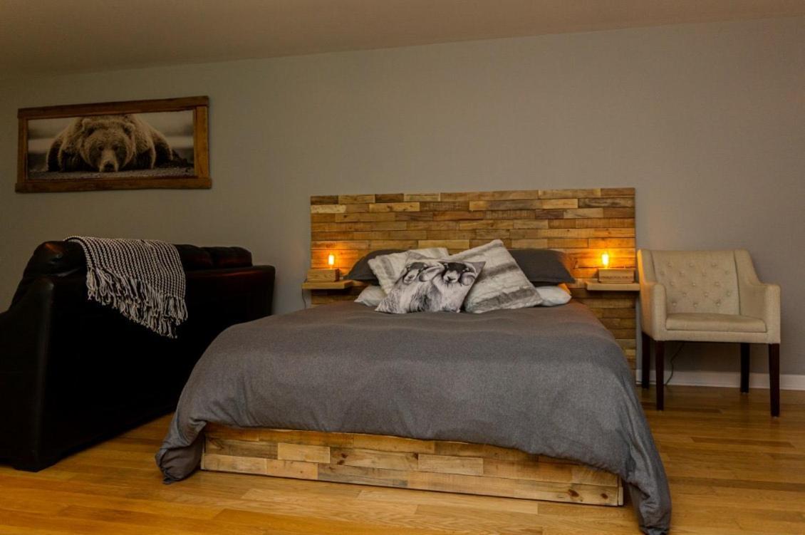 Condo Hotel Au Pied Du Mont Orford Екстериор снимка