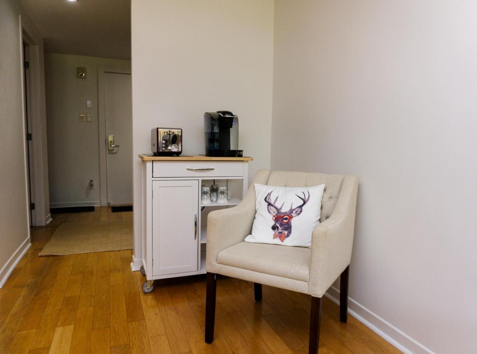 Condo Hotel Au Pied Du Mont Orford Екстериор снимка