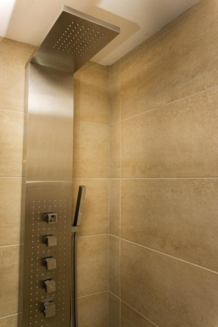 Condo Hotel Au Pied Du Mont Orford Стая снимка